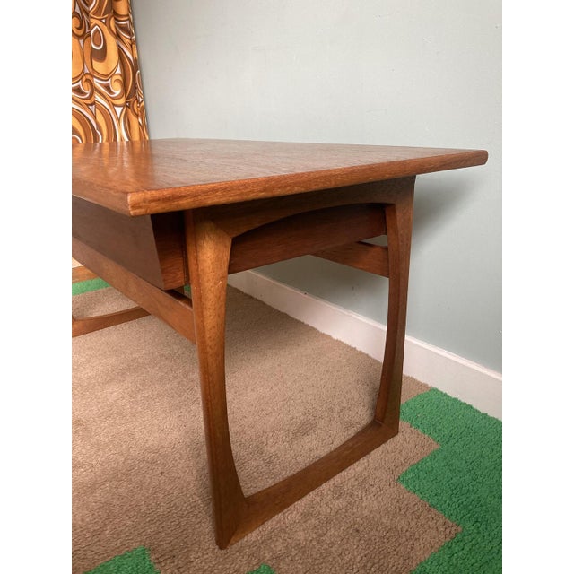 Brown Modified Teak Coffee Table with Cutlery Set by Viners of Sheffield, Set of 44 For Sale - Image 8 of 18