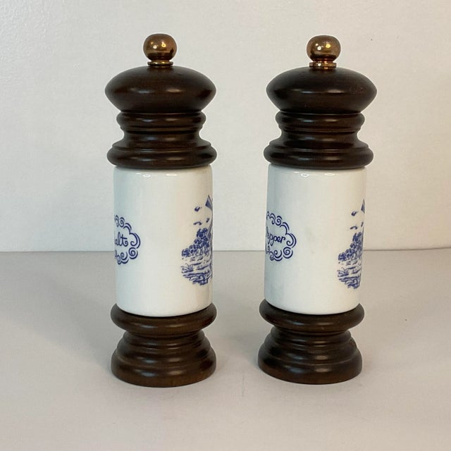 Mid-Century Delft Ceramic and Wood Salt & Pepper Mills - Set of 2. For Sale - Image 6 of 8