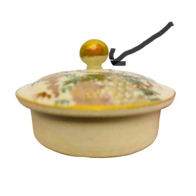 Antique 19th Century Japanese Satsuma Lidded/Double Handled Jar & Repaired Lid For Sale - Image 10 of 10