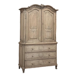 18th Century Liégeois Régence Period Stripped Oak Linen Press For Sale