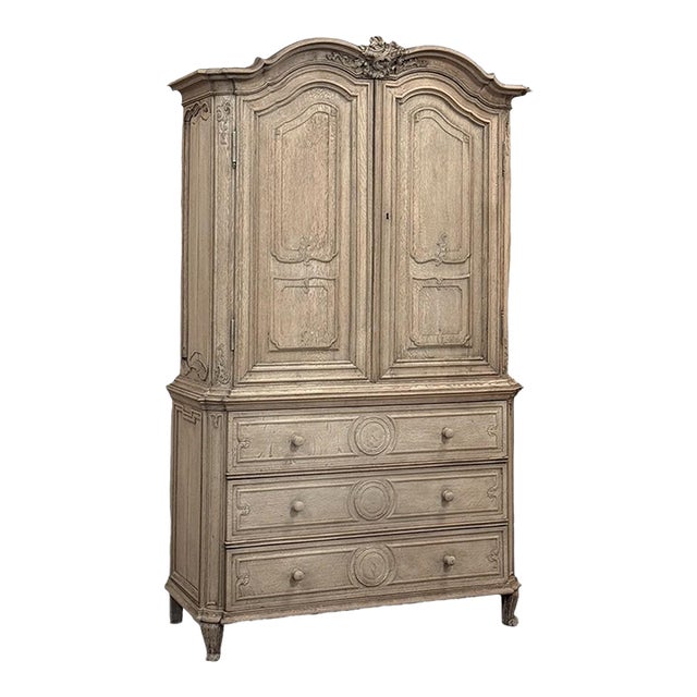 18th Century Liégeois Régence Period Stripped Oak Linen Press For Sale