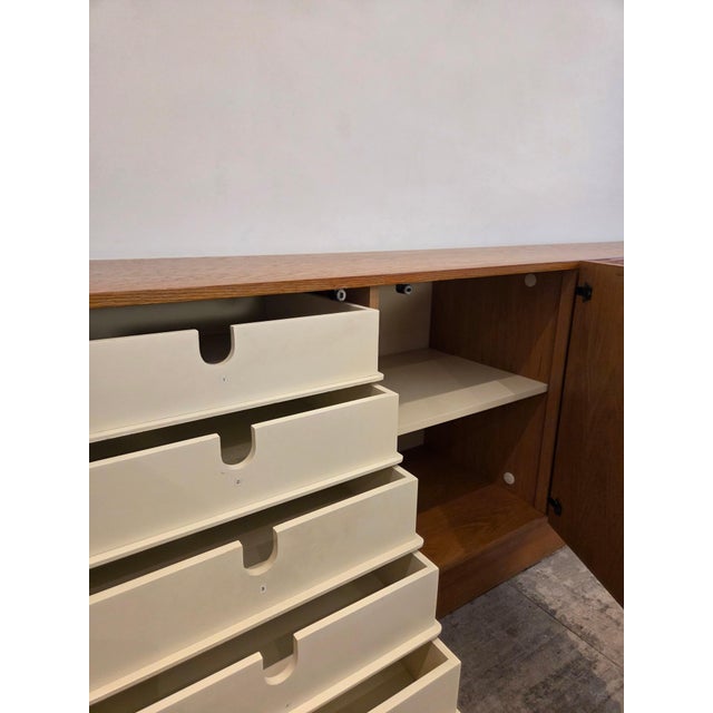 Large Brutalist Oak Sideboard from Aurora, 1975 For Sale - Image 13 of 16