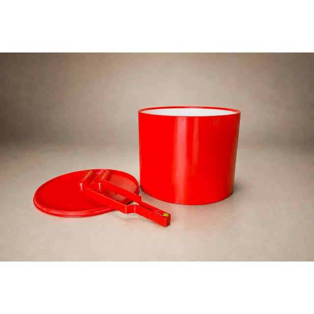 Red 1970s Jorge Zalszupin, Paulo Jorge Pedreira and Oswaldo Mellone “Eva” Ice Bucket in Red Plastic, Brazil For Sale - Image 8 of 18