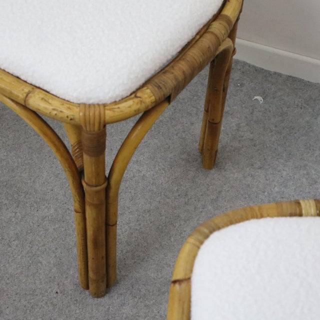 Mid-Century Modern Pair of 1970s Italian Rattan and Bamboo Stools With White Boucle Upholstery For Sale - Image 3 of 9