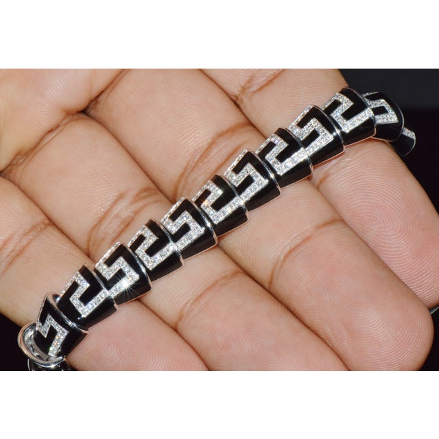 Black Late 20th Century Authentic Roberto Coin Cobra 1.78ct Diamond & Black Enamel Bracelet in Solid 18k White Gold For Sale - Image 8 of 16