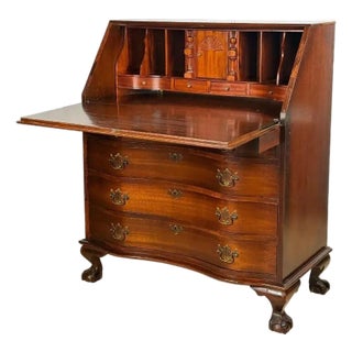 1940s Governor's Winthrop Mahogany Desk For Sale