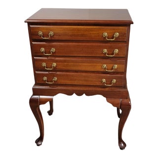 Vintage Queen Anne 4 Drawer Cherry Flatware Silver Chest For Sale