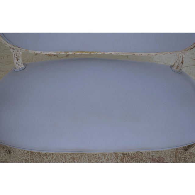 French Louis XVI Style Blue & White Oval Back Settee For Sale - Image 11 of 18