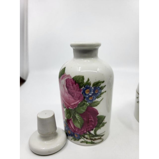 Vintage Paris Porcelain Bathroom Set, France, 1950, Set of 3 For Sale - Image 4 of 14