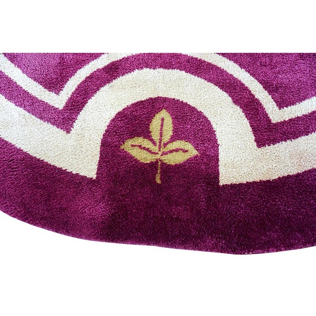 1930s Purple Round Minimalist Antique French Art Deco Rug 9' 2" X 9' 2" Handknotted Wool Carpet For Sale In New York - Image 6 of 7