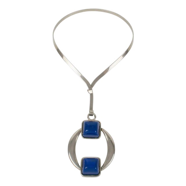 Mid Century Space Age Collar Pendant Necklace Silvered Metal and Blue Resin For Sale