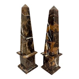 Gorgeous Vintage Coffee and Caramel Colored Italian Portoro Nero Solid Marble Obelisks, Grand Tour Style, Mid Century, a Pair For Sale