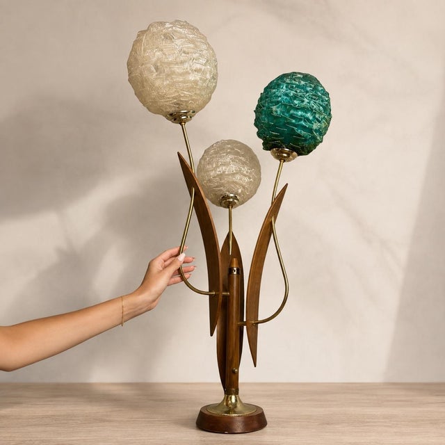 1960s Mid-Century Modern Atomic Three-Globe Spun Lucite/Acrylic Spaghetti Lamp With Walnut For Sale - Image 4 of 8