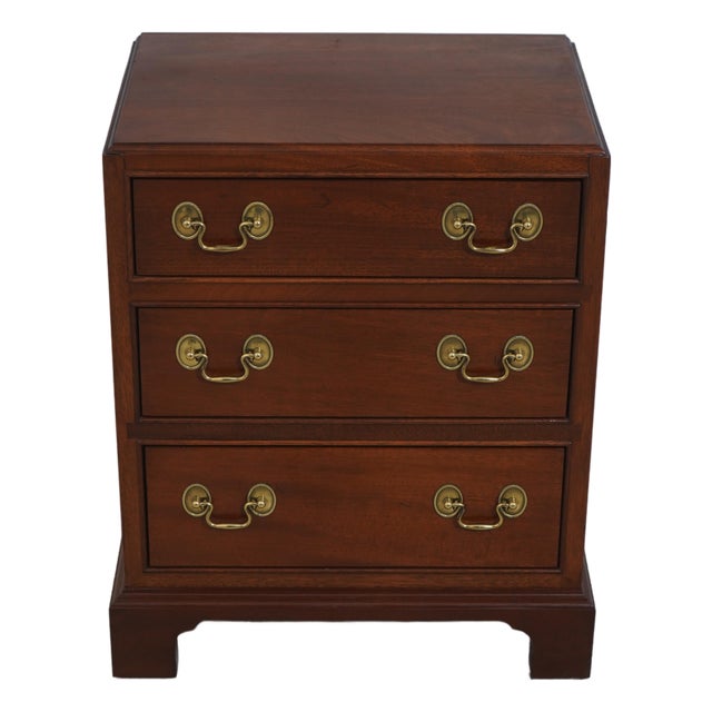 Stickley 3 Drawer Mahogany Chairside Accent Chest For Sale