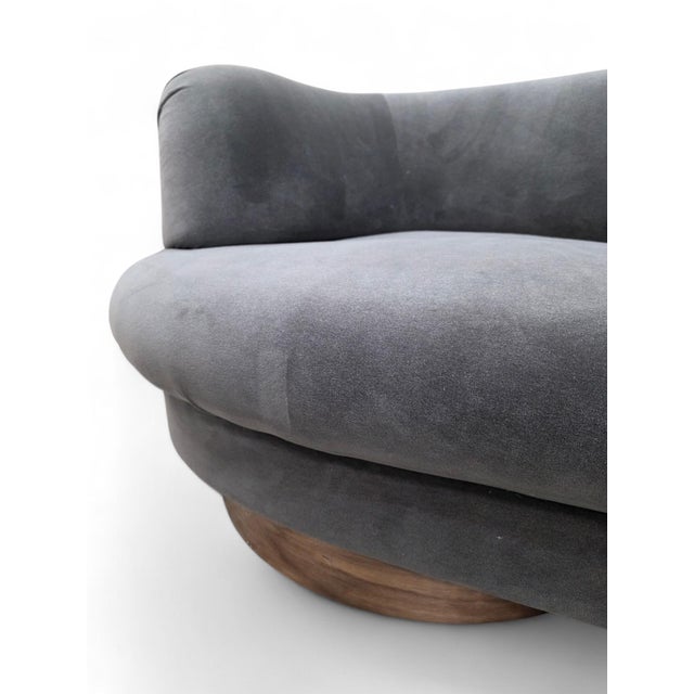 Postmodern Vladimir Kagan Style Serpentine Sectional Sofa Newly Reupholstered For Sale - Image 9 of 9