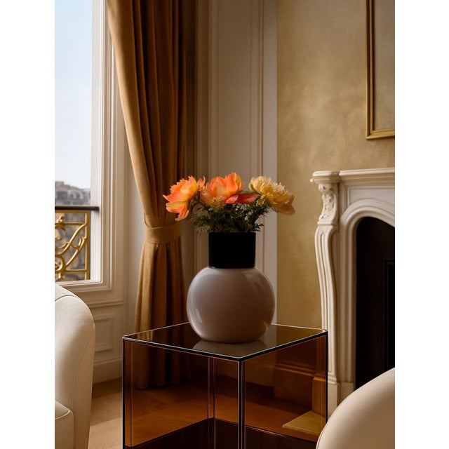 Avenue Montaigne Vase by Eric Willemart For Sale - Image 6 of 6