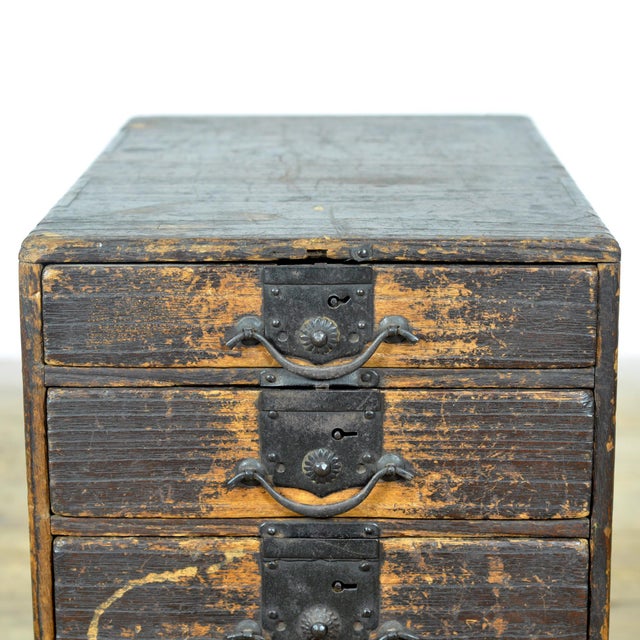 Brown Antique Japanese Ko-Dansu with Iron Fittings, 1900 For Sale - Image 8 of 11