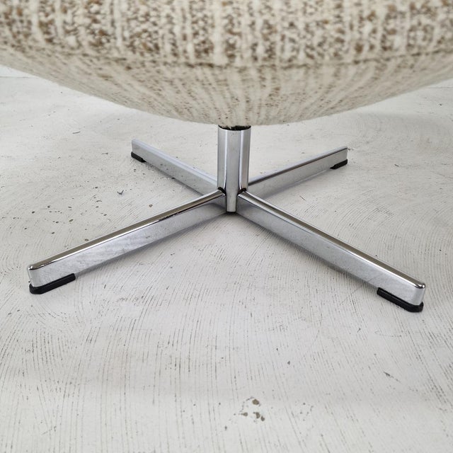 Oyster Chair with Cross Base by Pierre Paulin for Artifort, 1965 For Sale - Image 10 of 12
