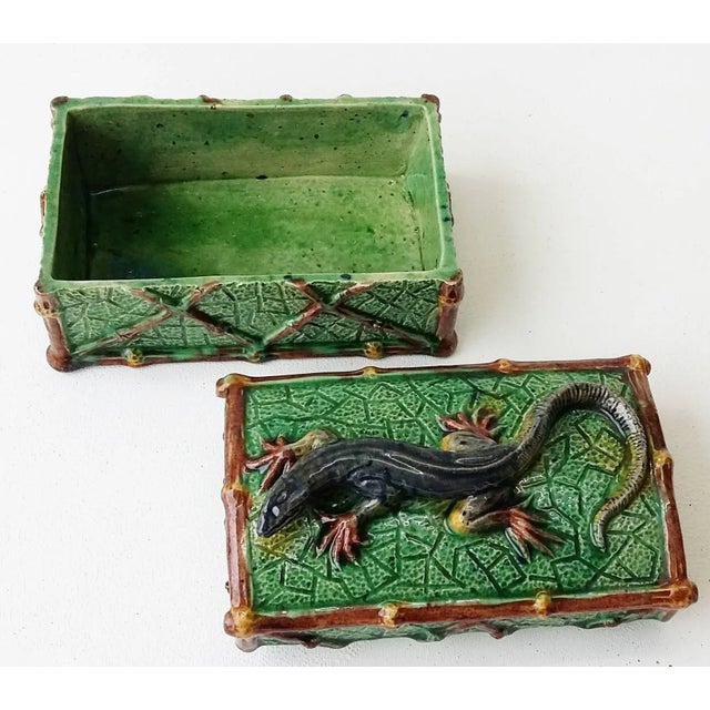 19th Century Victorian Saint Honore Les Bains Majolica Palissy Lizard Box For Sale - Image 4 of 6