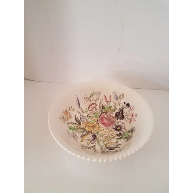 Johnson Brothers Vintage 1940s Johnson Bros. Windsor Ware Porcelain "Garden Bouquet" Pattern Serveware, England - 3 Pieces For Sale - Image 4 of 9