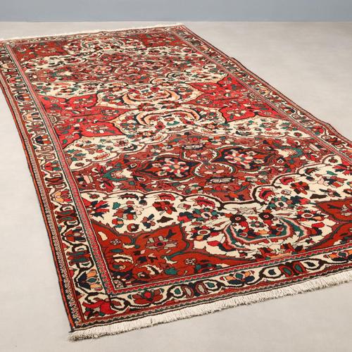 Baktiary Rug in Wool For Sale - Image 10 of 10