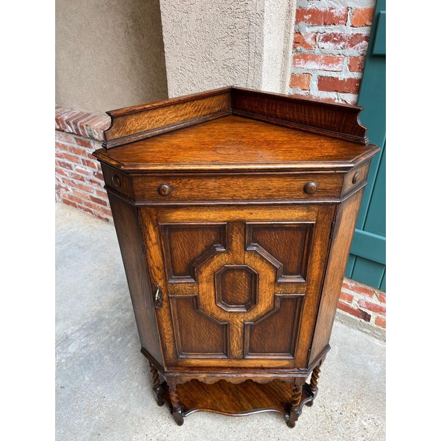 Brown Antique English Tiger Oak Corner Cabinet Barley Twist Jacobean Arts & Crafts For Sale - Image 8 of 18