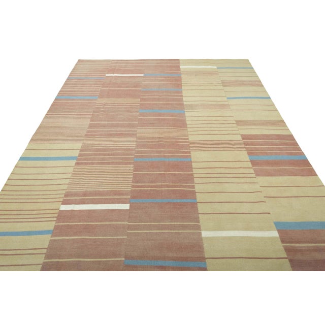 Modern Handwoven Kilim Rug in Wool For Sale - Image 3 of 9