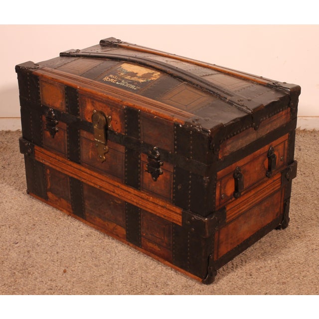 Antique Travel Trunk in Leather and Wood, 1890s For Sale - Image 11 of 15