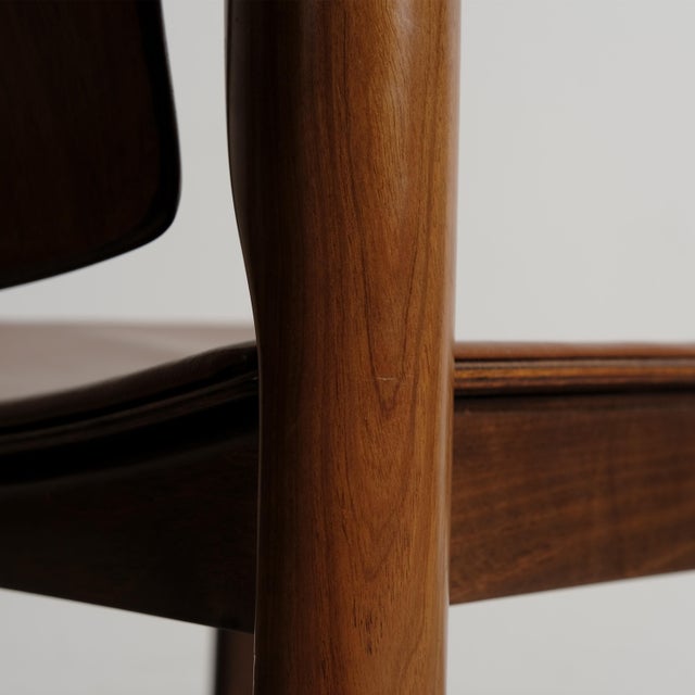 Brown Vintage Model 122 Dining Chairs in Walnut by Vico Magistretti for Cassina, 1968, Set of 8 For Sale - Image 8 of 18