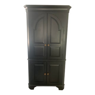 Ethan Allen New Country Maple Corner Cabinet Black For Sale
