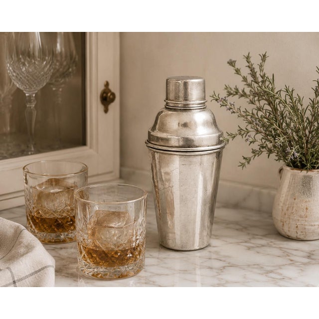 Early 20th Century Early 20th Century English Art Deco Cocktail Shaker For Sale - Image 5 of 5