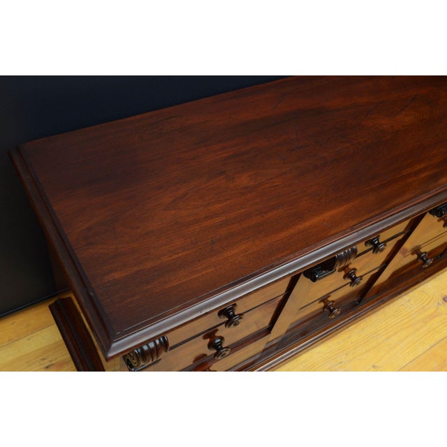 William IV Low Chest of Drawers in Mahogany For Sale - Image 4 of 18