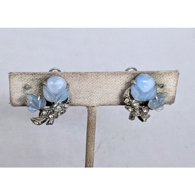 1930s Vintage 1930s Rhodium Plated Blue Tutti Frutti Acorn & Leaf Screw Back Earrings-2 Pieces For Sale - Image 5 of 7
