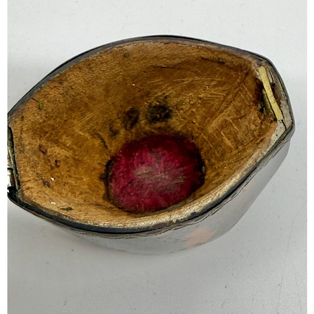 19th Century Pair of Victorian Horn Travel Perfume Boxes For Sale - Image 16 of 18