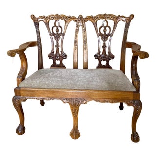 VTG 1970s Georgian Furnishing Co. Chippendale Hand-Carved Mahogany Child Settee For Sale