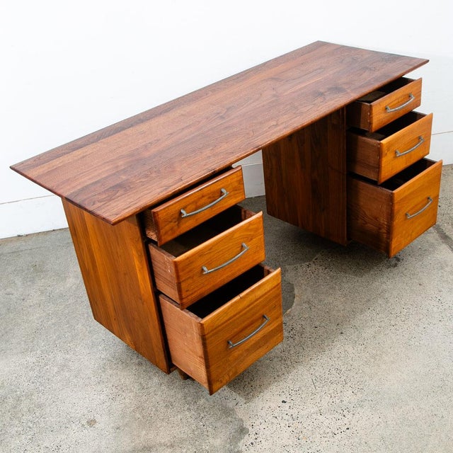 1960s 1960s Mid Century Modern Desk Solid Walnut Executive Office Ace Hi 6 Drawer Floating For Sale - Image 5 of 11
