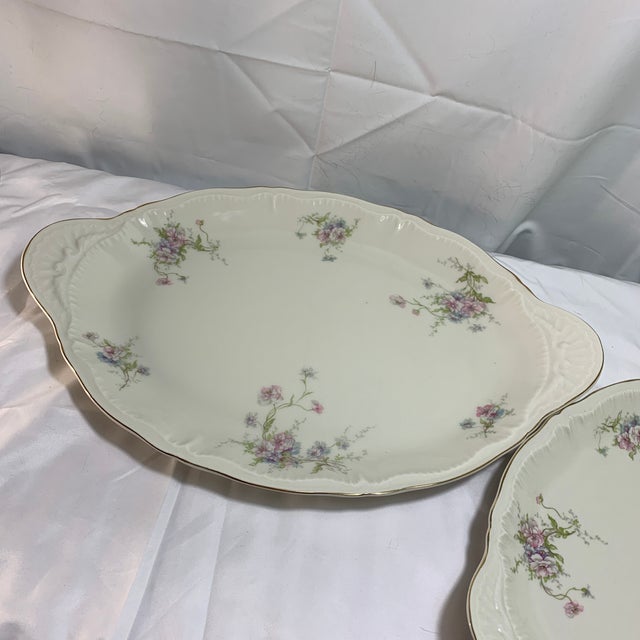 Pink 1940s Theodore Haviland New York Nesting Platters Delicate Pink and Blue Flowers - Set of 2 For Sale - Image 8 of 9