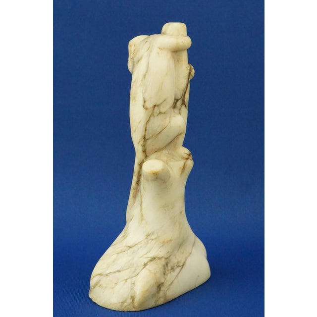 Qing Dynasty Qianlong Marble Monkey Sculpture with Jasper Eyes, China, Late 1800s For Sale - Image 6 of 18