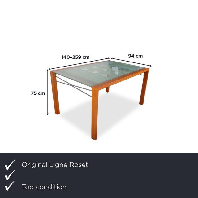 with the Ligne Roset Extensia, you get a dining table that simply grows with you. Thanks to its extension mechanism, you...
