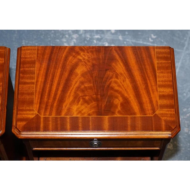 Vintage Georgian Style Walnut Nightstands, Set of 2 For Sale - Image 9 of 16