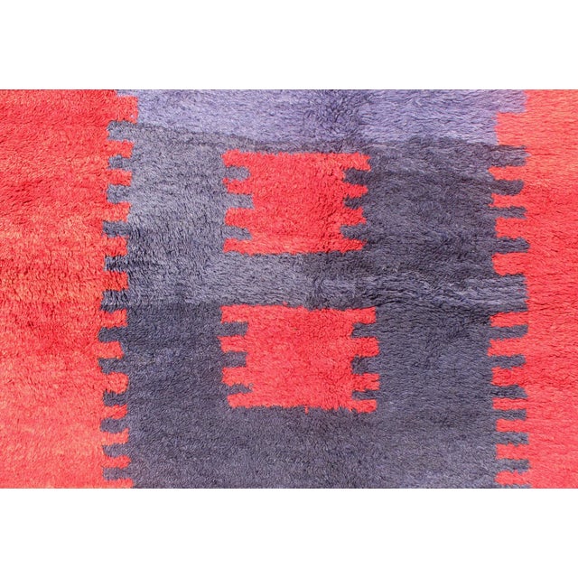 Blue Turkish Tulu Rug With Modern Minimalist Design in Blue, Red and Luxurious Wool For Sale - Image 8 of 12
