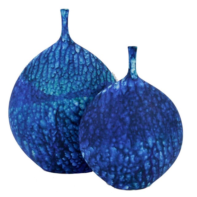 A Pair of Blue Vessels From Portugal For Sale - Image 10 of 10