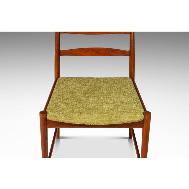 Mid-Century Danish Modern Contoured Ladderback Side / Desk Chair in Teak by Torbjorn Afdal for Vamo, Denmark, C. 1960s For Sale In Orlando - Image 6 of 12