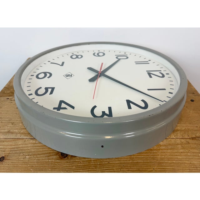 Large Vintage Industrial Wall Clock from TN, 1960s For Sale - Image 13 of 16