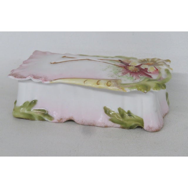 Lidded Porcelain Trinket Match Box Hand Painted Floral Motif Ruffled Edge 5187b For Sale In Miami - Image 6 of 11