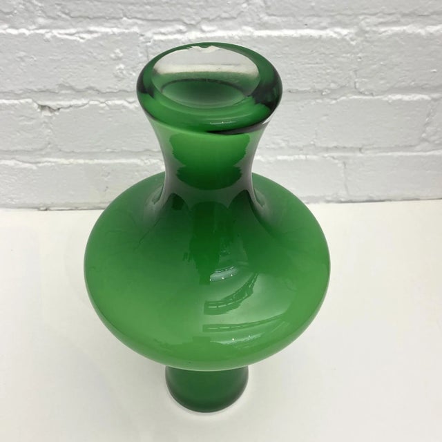 Mid 20th Century Vintage Italian Glass Green, White and Clear Cased Glass Vase For Sale - Image 5 of 6