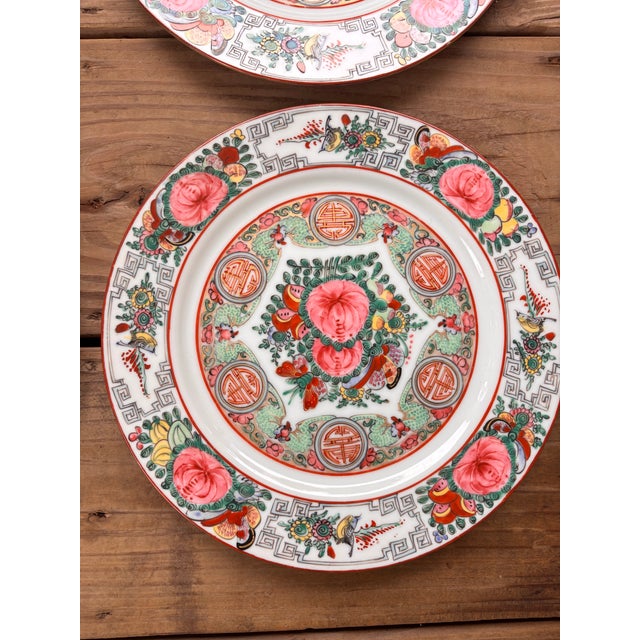 1960s Vintage Chinese Famille Rose Canton Porcelain Dinner Plates For Sale - Image 5 of 12