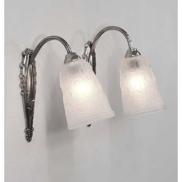 Daum Lorrain Daum & Hudry Pair of French Art Deco Floral Glass Wall Sconces - 1930s For Sale - Image 4 of 16