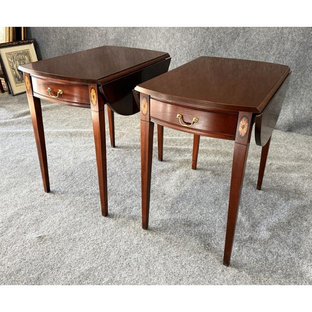 Traditional Late 20th Century Pair of Hickory Chair Historic James River Plantation Drop-Side End Tables For Sale - Image 3 of 16