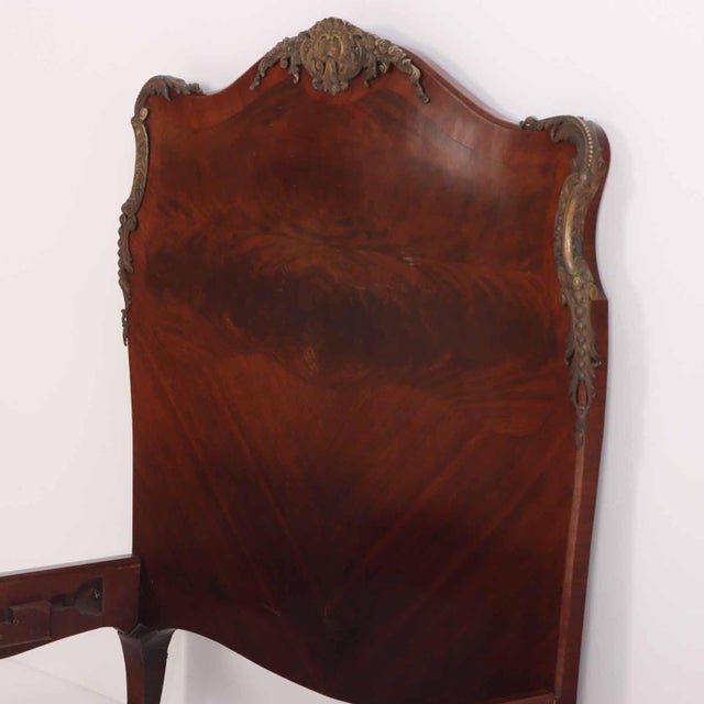 A Pair of French Burl Walnut Bombé Form Twin Beds, C. 1930. For Sale - Image 4 of 8